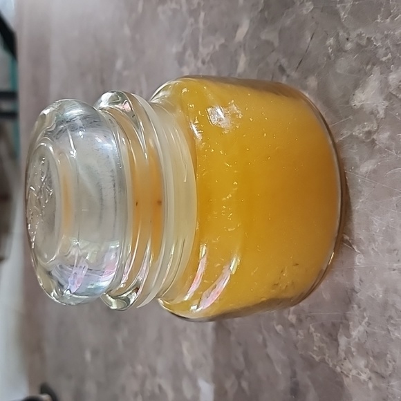 Yankee Candle- Christmas Cookie scent 9.5 oz - Picture 2 of 4